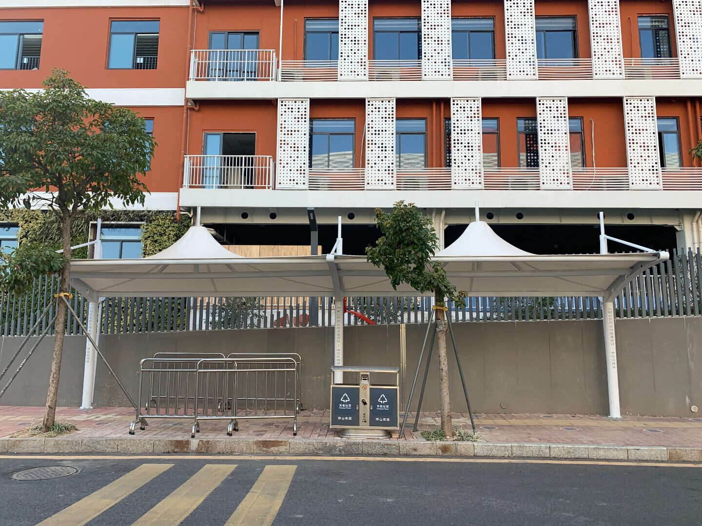 ustomizable architectural canopy